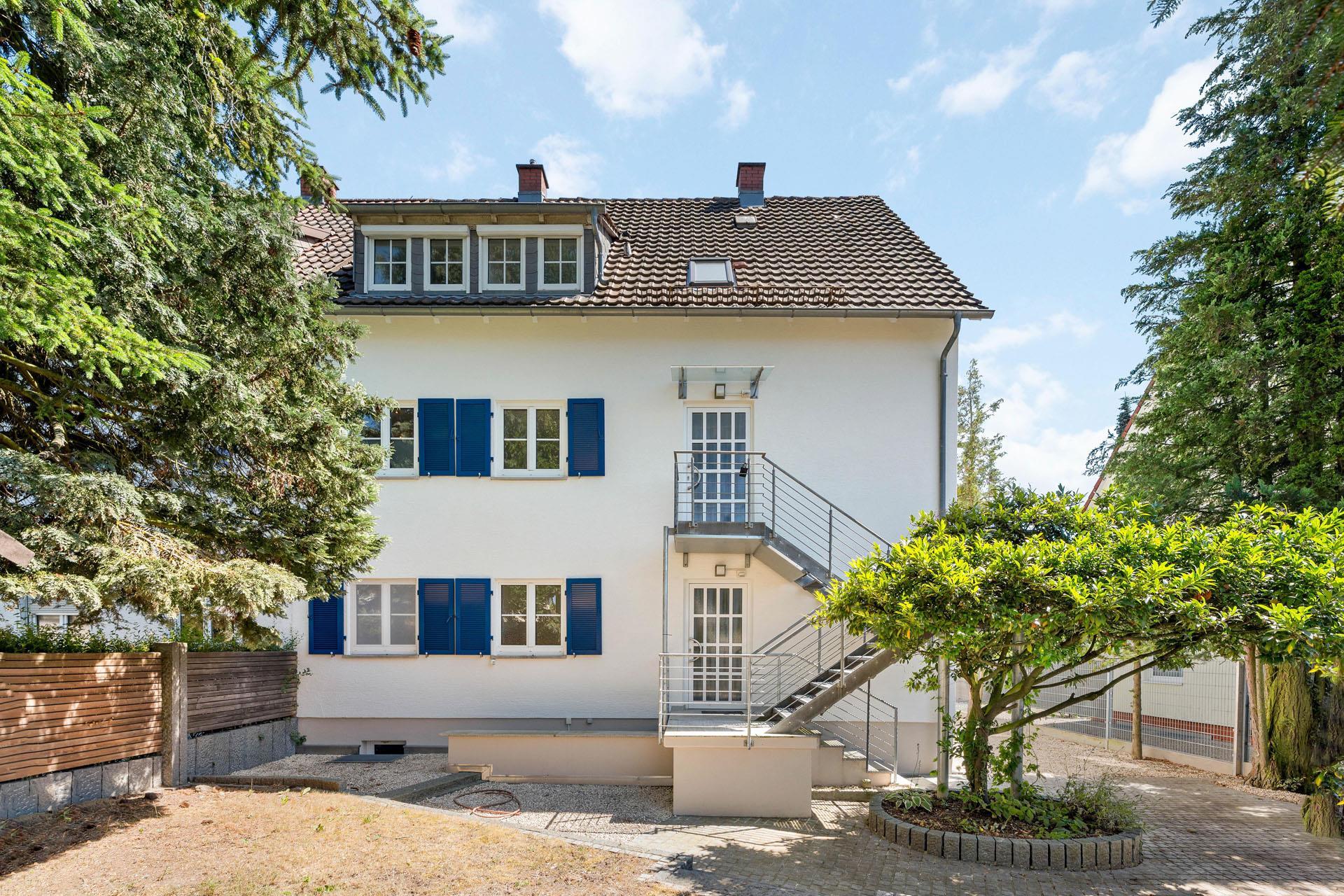 Hausrückseite