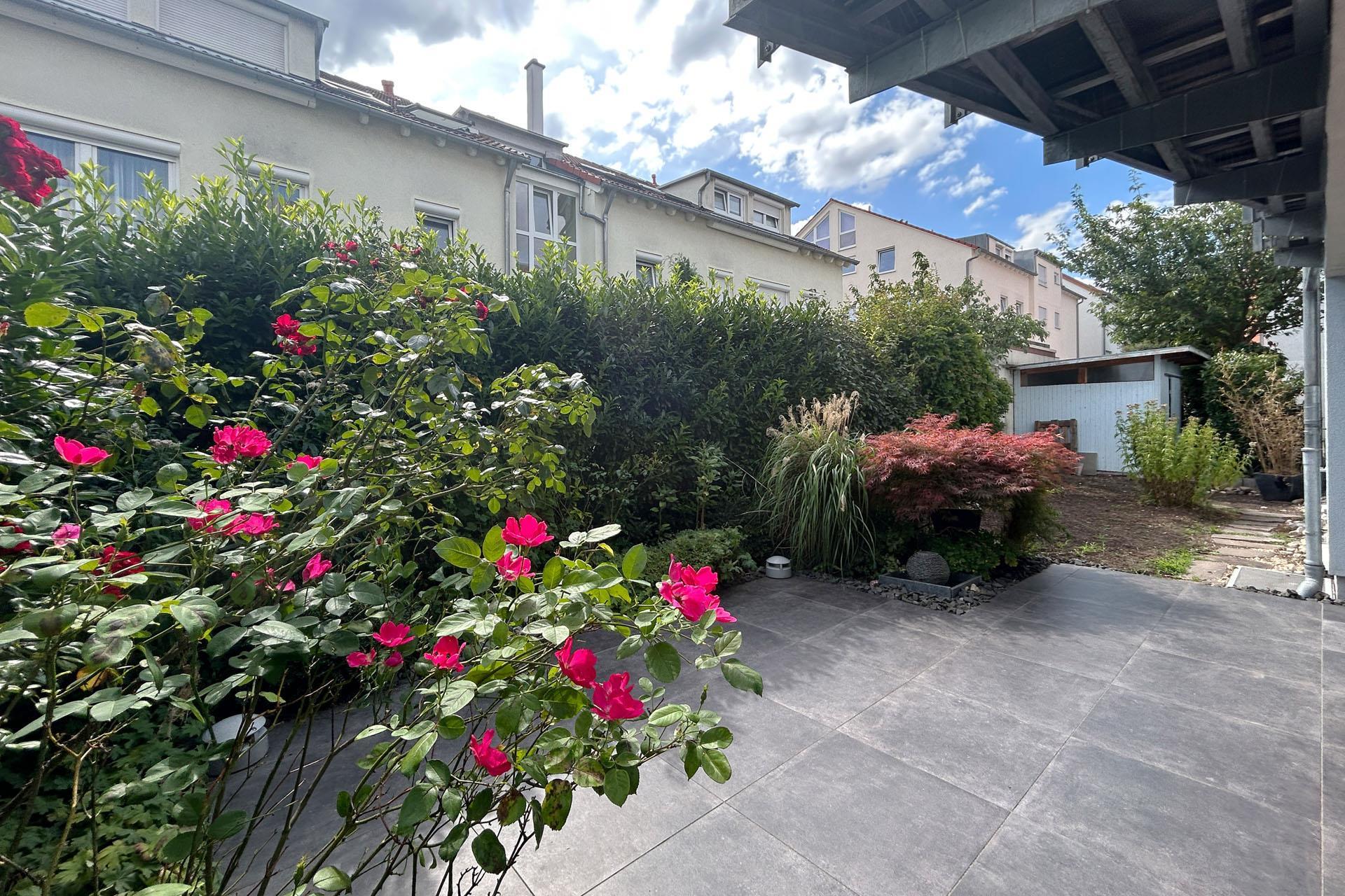 Terrasse und Garten