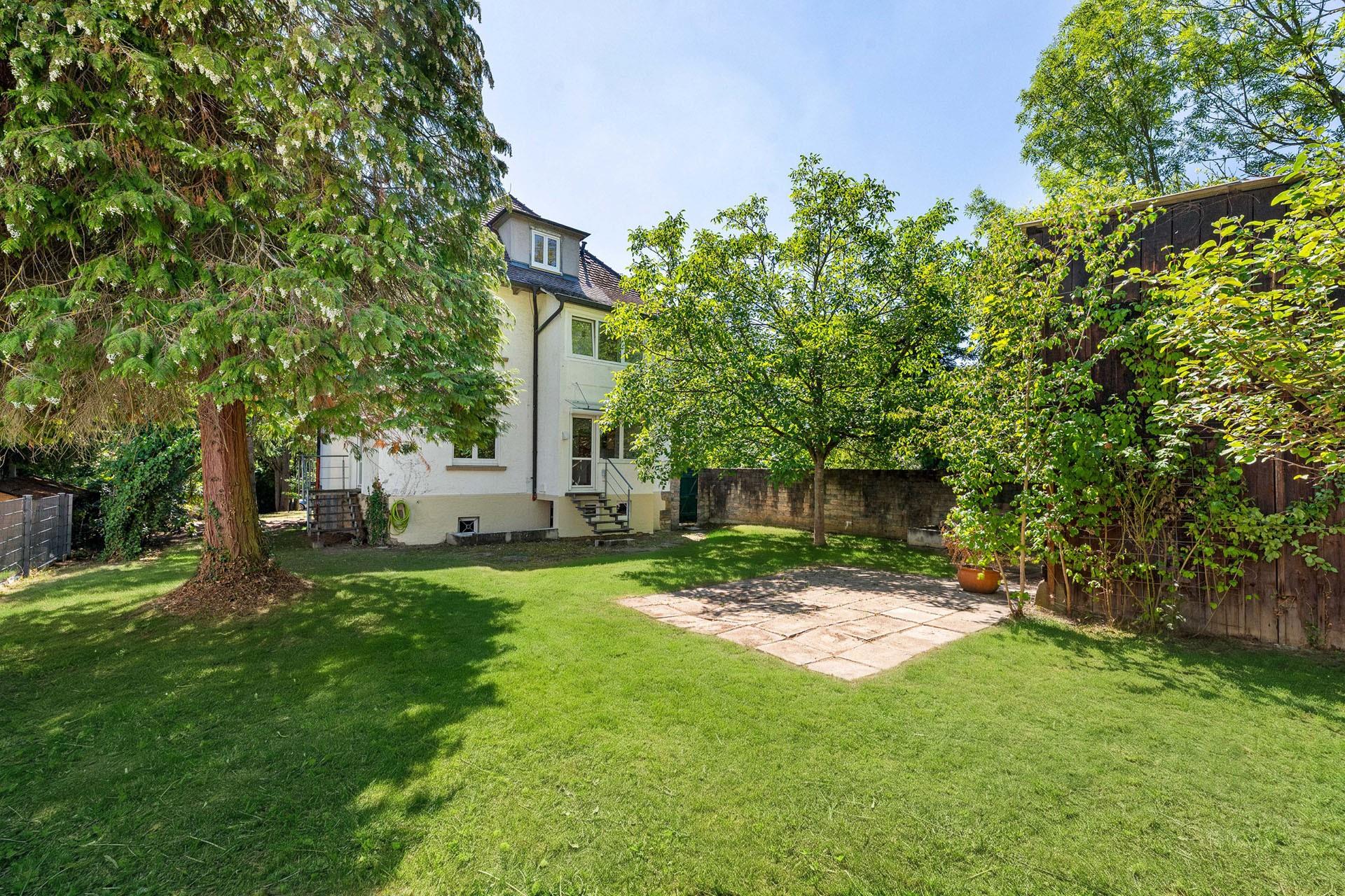 Hausansicht/Garten