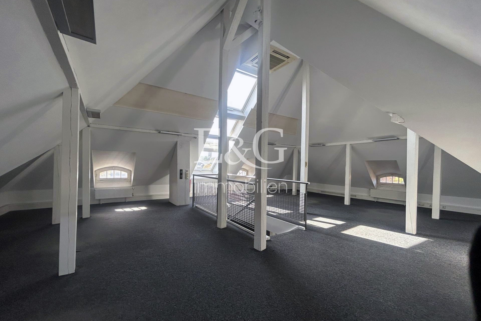 Büro 2. DG