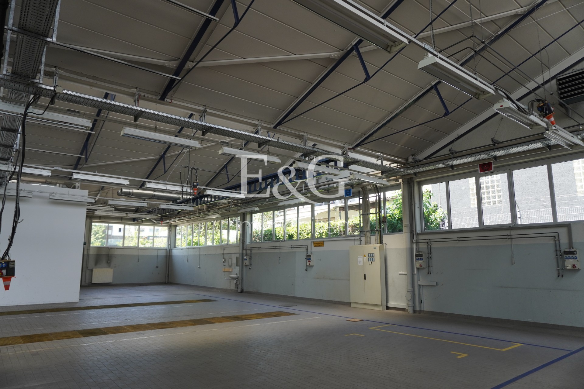 Halle 7
